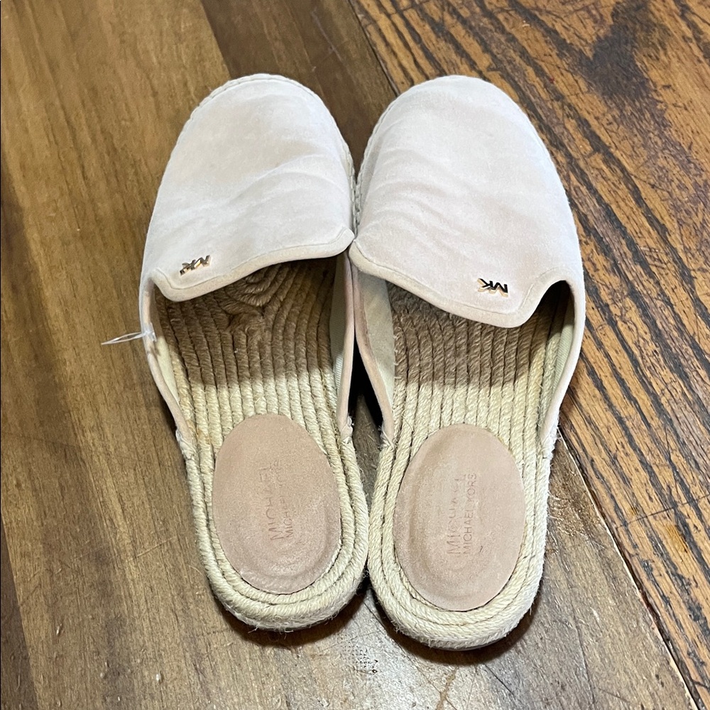 Michael Kors Women's Beige Slip-On clogsShoes